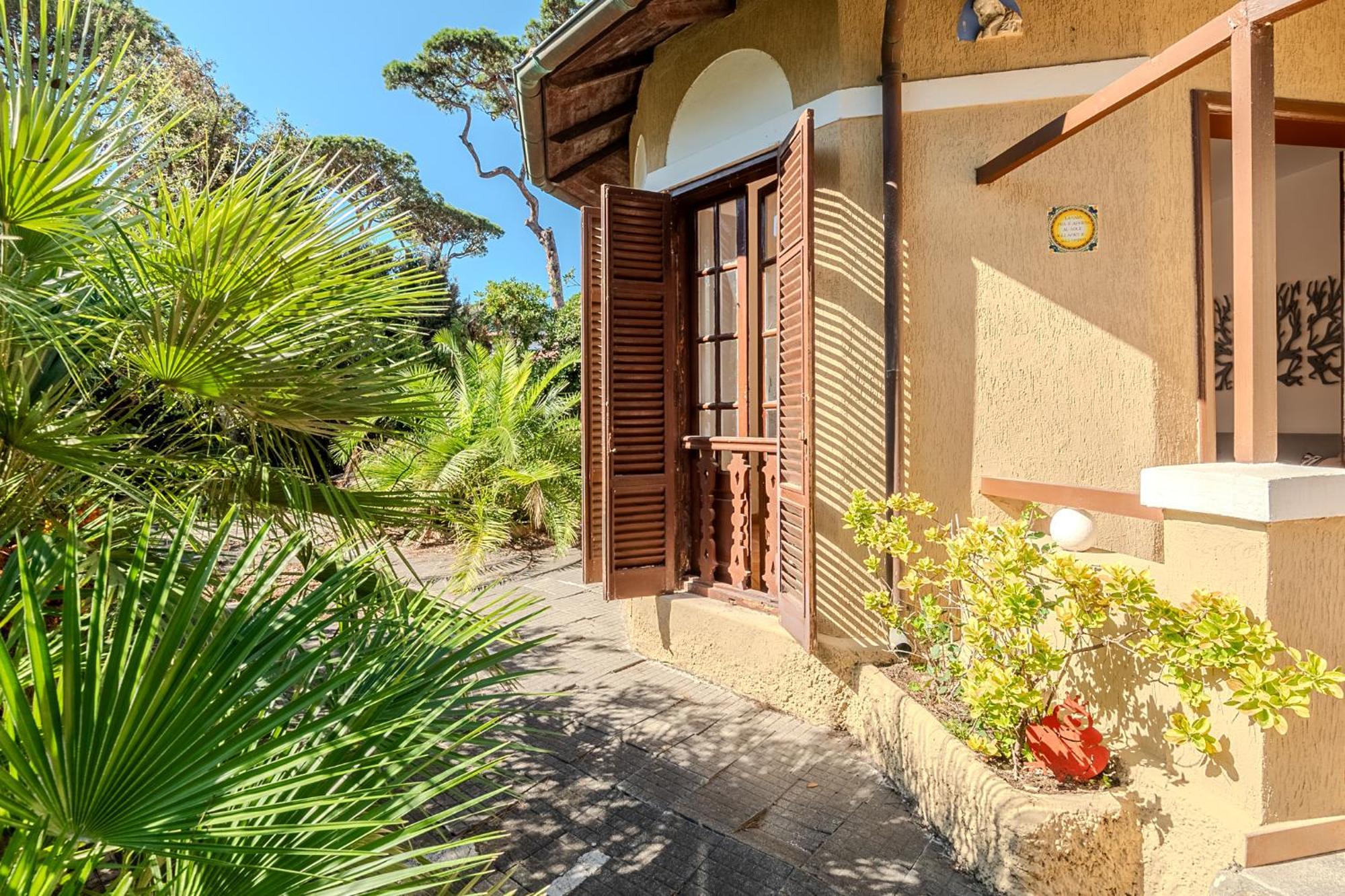 Exclusive Charming Villa - Free Parking 400 Mq Garden - Rome Airport - Roseto Villa Dream Fregenae Exteriör bild